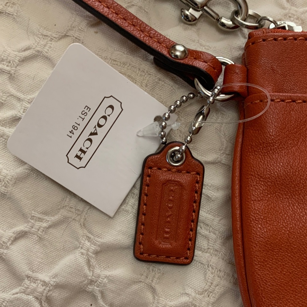 Coach Leather Wristlet - Brand new - Picture 2 of 16